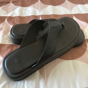 Urban outfitters slippers